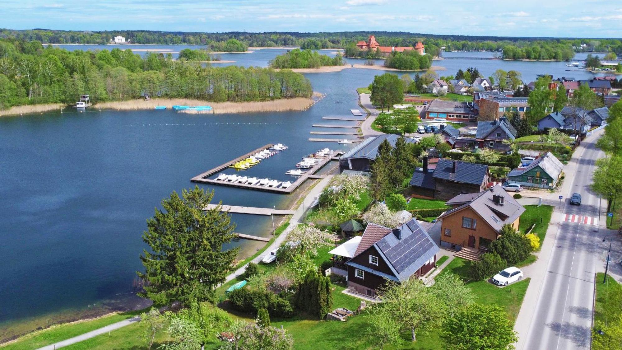 Augutes Zurlienes Apartamentai Trakai Buitenkant foto